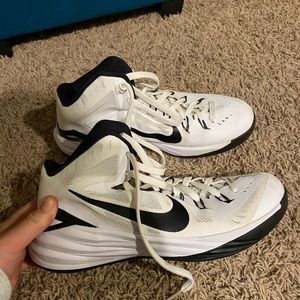 Womens Nike Hyperdunk Basketball Shoes